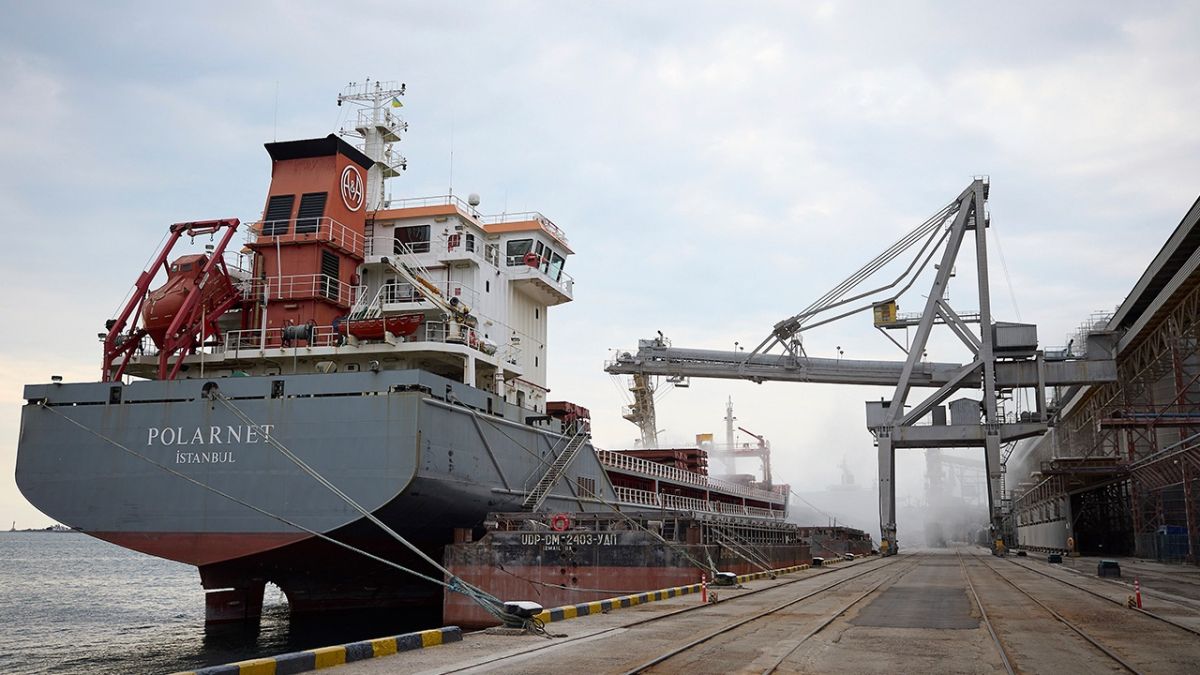 Черное море на паузе: как удары ВС РФ осложнили Украине вывоз зерна