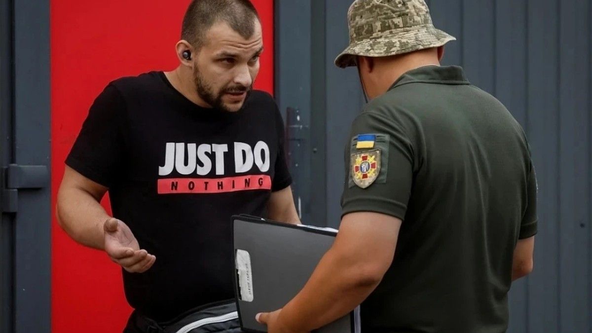«Это обыденность на Украине»: шведские тележурналисты случайно сняли работу ТЦК в Киеве