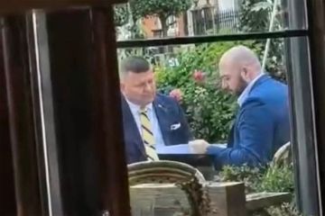 Нардеп Безуглая опубликовала компрометирующее Залужного фото