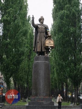 Зеленский подписал указ об установке в Киеве памятника гетману Ивану Мазепе, сообщили 22 августа в офисе Просроченного