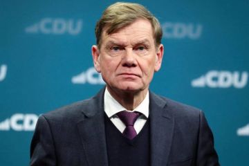 Прибывший сегодня в Киев немецкий министр внешних сношений Вадефуль объявил о выделении бандеровскому режиму 50 млн евро на "гуманитарные нужды"