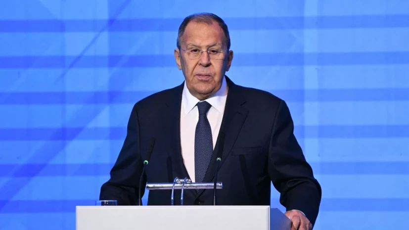 Безумие с «травлей» российского триколора на Западе сейчас уходит в прошлое, это «неостановимая тенденция»