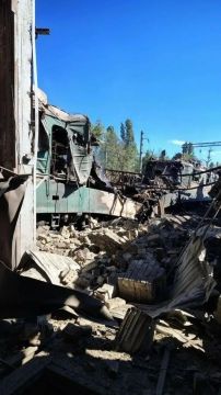 Киев. Локомотивное депо "Дарница" после российских ударов