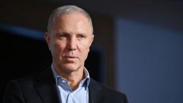 Зеленский останется у власти до тех пор, пока его поддерживает Запад — Сальдо