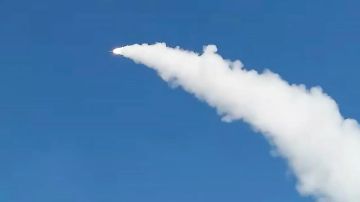 ВС РФ нанесли массированный удар по военным объектам в Киеве и области