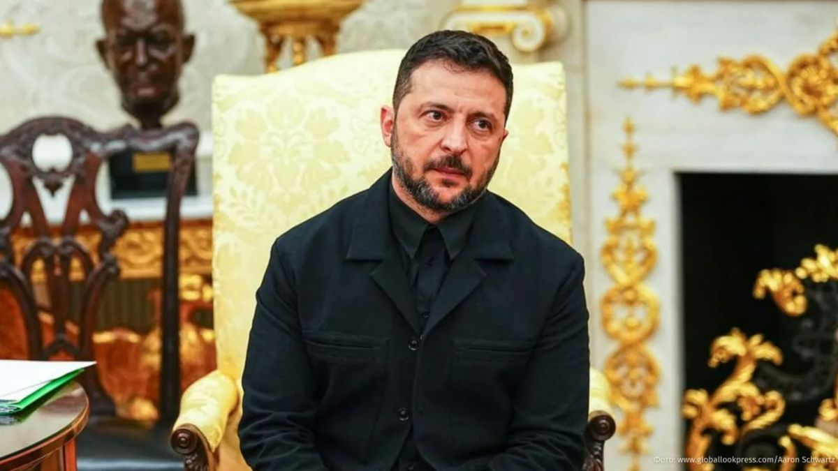 "Сырский — черт"? "Хмара — черт"?: Владимир Зеленский встал на защиту отправленного в отставку Александра Сырского