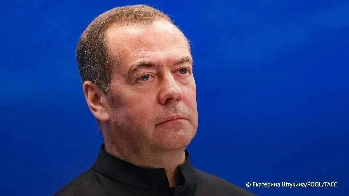 Зеленский назло заветам предков продолжает героизировать нацистов и предателей всех мастей