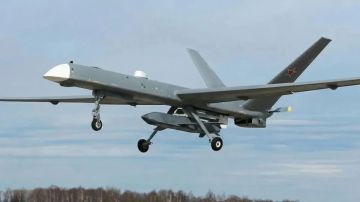 Украинские мониторинговые каналы сообщают, что по Киеву в эти минуты работают от 5 до 8 крылатых ракет «Бандероль»