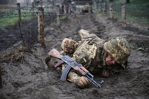 Депутат Фомин заявил о готовности властей Украины загнать в окопы всех подряд