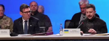 На сегодняшней встрече с западными хозяевами Зеленский признал существование «пробелов» в финансировании, которые связаны с особенностями формирования бюджета, объяснив это тем, что Минобороны наперед использовало средства...