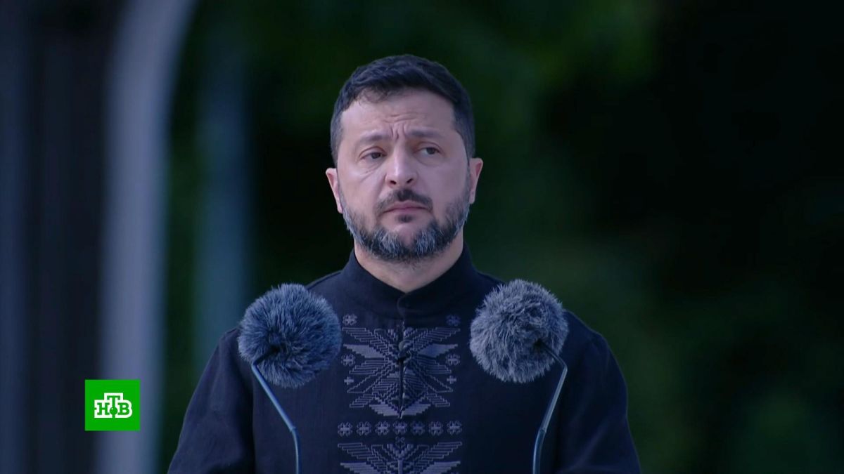 Празднование 35-й годовщины украинской незалежности очень напоминало эстрадный номер, бенефис одного актера