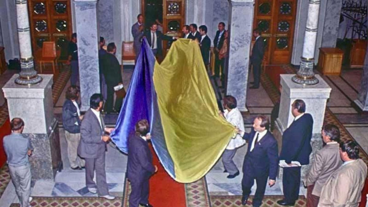 Страх и жажда власти скрепили украинский разлом