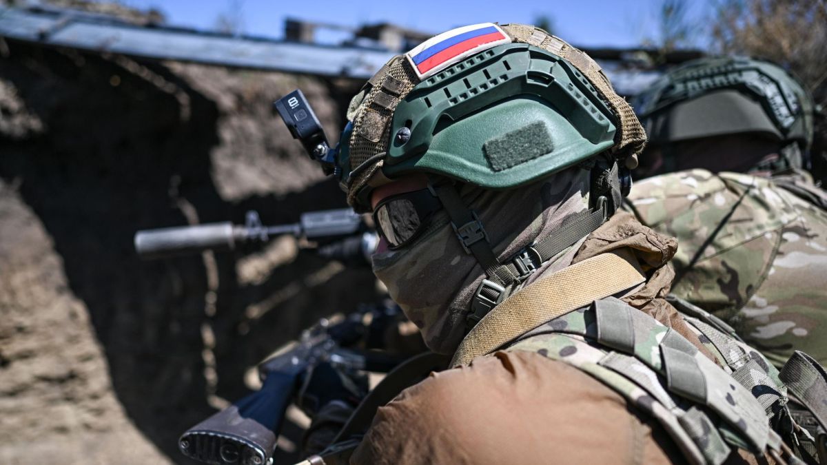 "ВСУ ждут тяжёлые бои": ВС РФ срезают выступ у Новогригоровки и рвутся к Межевой — эксперт
