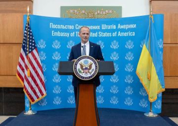 Роман Насонов: США за лето поменяли уже второго временного поверенного на Украине