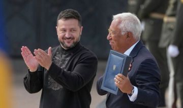 Независимость по подписке: Украина отмечает 35-летие с протянутой рукой