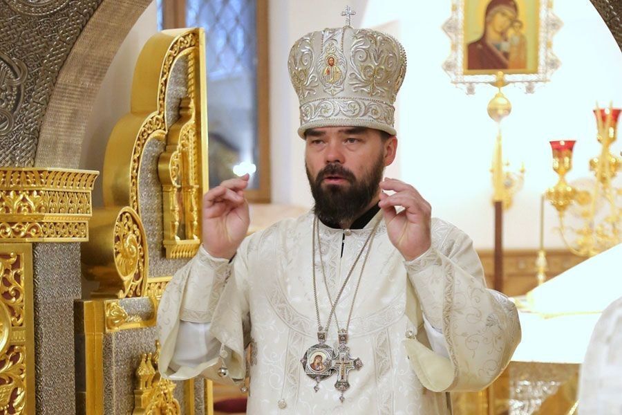 Сатанинствующие бесы по поводу визита к обнюханной тухлодырой Просрочке, продолжают попытки ритуально собирать Православную кровь