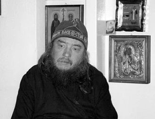 "Запад на нас наступает. Нам на Донбасс католического кардинала Папа присылает, чтобы обращать в католическую веру; униатского тоже сюда кардинала дают