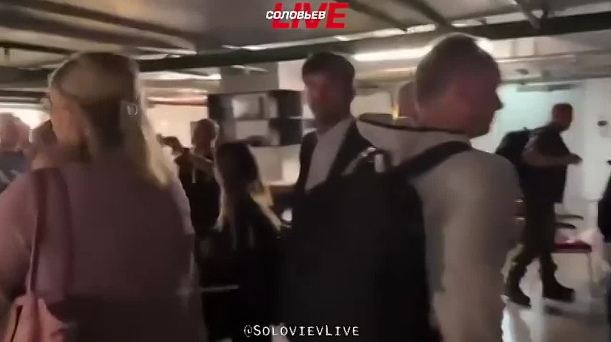 Кошту и Стубба эвакуировали в бункер в Киеве якобы из-за угрозы удара баллистическими ракетами, сообщает ANSA