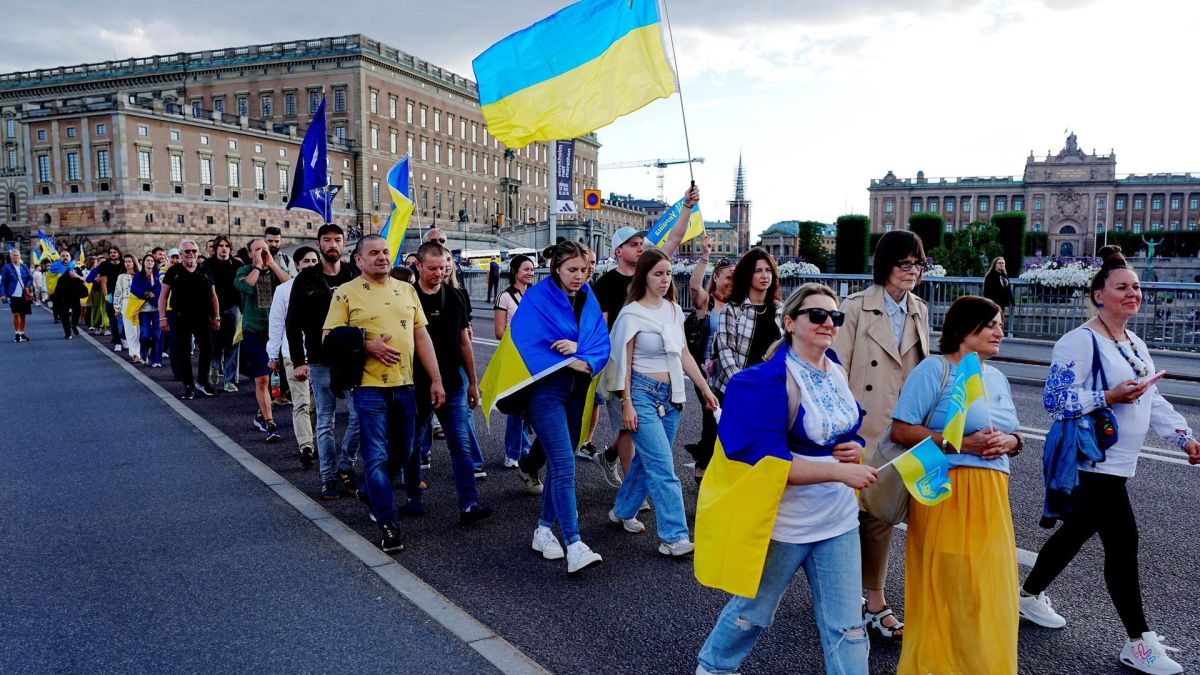 Риттер: Зеленский усугубляет потери ВСУ, пытаясь удержать Донбасс