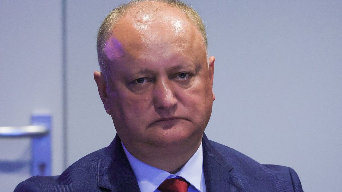 Додон не исключил, что Киев попробует взорвать склады с оружием в Приднестровье