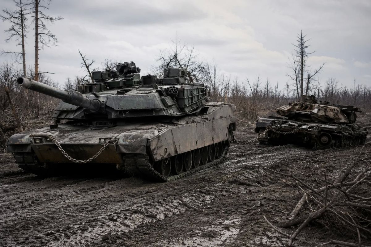 Западные танки на Украине превратились в «дорогие тракторы»