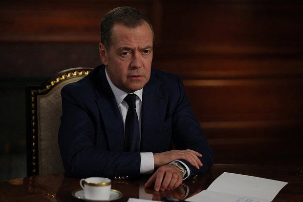 Медведев заявил о мечте Запада стравить Россию с ее соседями