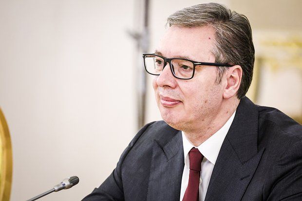 Вучич поздравил Украину с Днем независимости и признал ее территориальную целостность