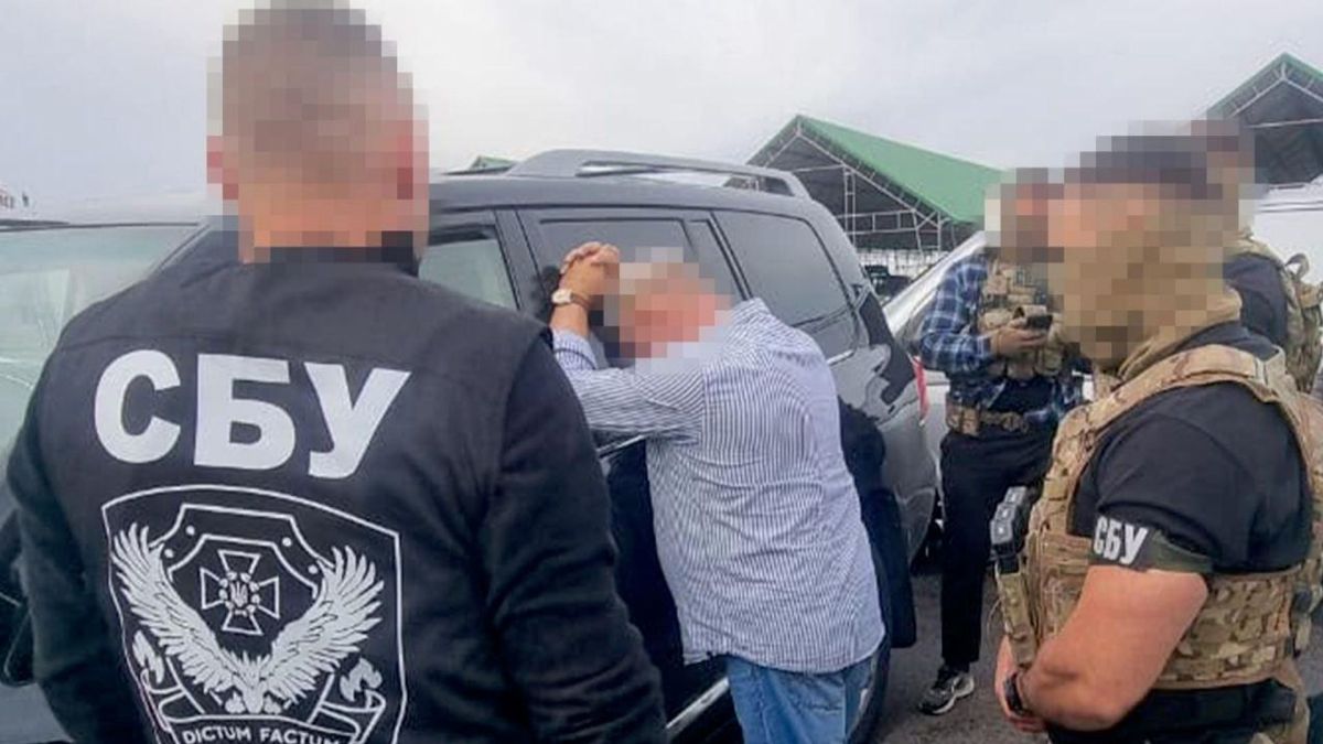 Бывший парламентарий Украины пойман на организации "схемы для уклонистов"