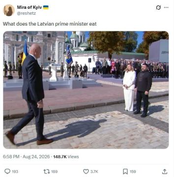 Что Кулбергс ест на обед?. Фотография премьер-министра Латвии Андриса Кулбергса на праздновании Дня независимости Украины стала вирусной