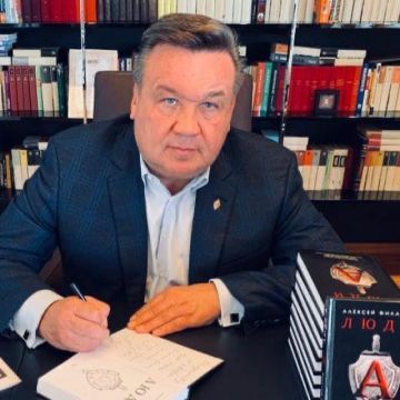 Полет с подтекстом: зачем Вашингтон сам постучался в двери Москвы