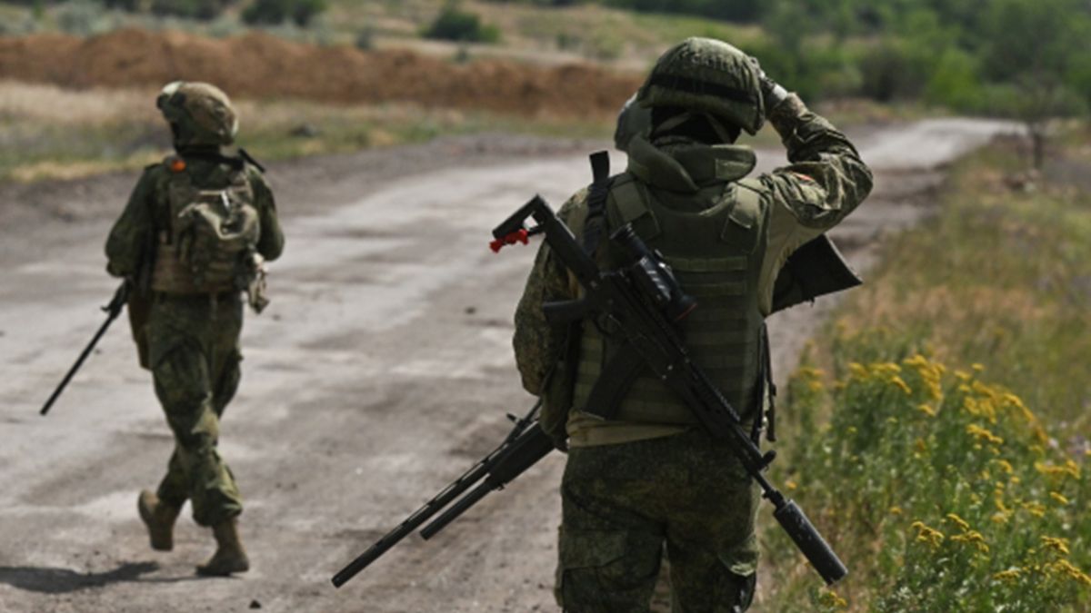 Песков: Украина однозначно проигрывает конфликт