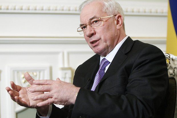 Азаров назвал самоубийством для Украины законопроект о мобилизации женщин в ВСУ