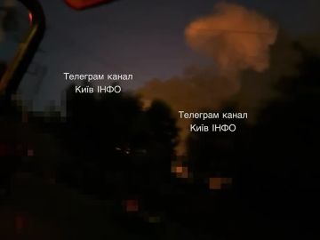 Сергей Лебедев: Киев.... не удивлюсь, если склады слил Сырский за то, что отодвинули от кормушки. Или Федоров. На Украине такое бывает: кто-то обошел в звании, пишут мне: такой-то майор или полковник поехал вот туда. Я...