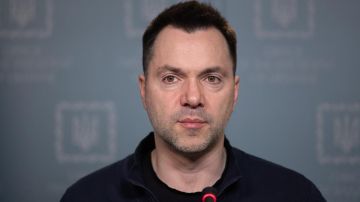 Экс-советника офиса президента Украины Арестовича* приговорили к 11 годам тюрьмы