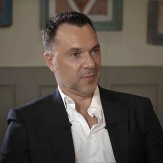 Экс-советника офиса Зеленского — Арестовича — заочно приговорили в России к 11 годам заключения