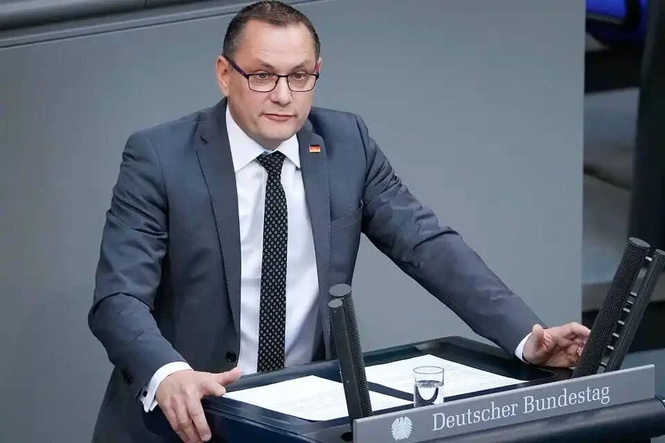 «Кто голосует за Мерца, голосует за войну»