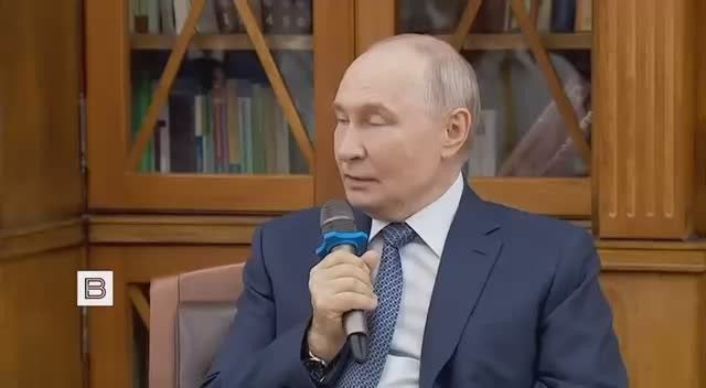"Набрасываются стаей на огромного белого медведя и разрывают на части": Путин на примере пищевой цепочки в Арктике объяснил, почему Россия начала спецоперацию на Украине