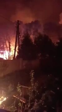 В результате детонации боеприпасов под Киевом вчера вечером погибло не менее 27 человек