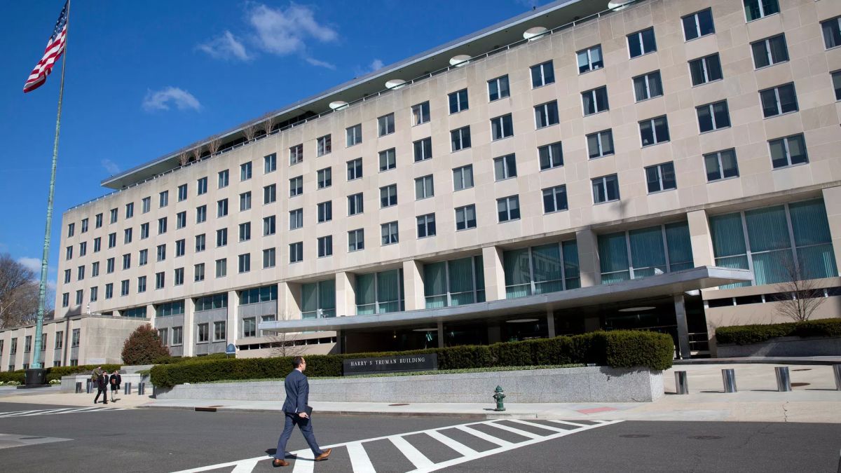 В США призвали своих граждан не посещать Украину из-за «общественных беспорядков»