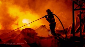 Украинские СМИ сообщили о взрывах в Киеве и Одессе на фоне воздушной тревоги