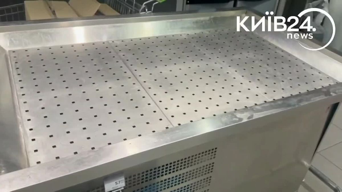 Юлия Витязева: Пустые полки. В магазинах Киева фиксируется нехватка отдельных товаров после российских ударов по складам, – сообщают местные СМИ
