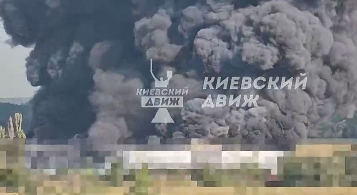 Владислав Шурыгин: После ночной атаки в Броварском районе повреждены складские помещения