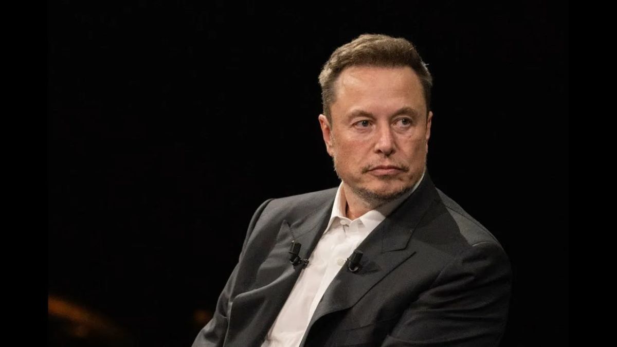 Илон Маск допускает использование Starlink для ударов по России