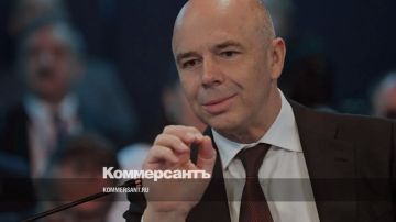 Глава Минфина США Скотт Бессент проводит встречу с российским министром финансов Антоном Силуановым, сообщил корреспондент Fox Business Эдвард Лоуренс с полей встречи глав минфинов и центробанков G20 в США