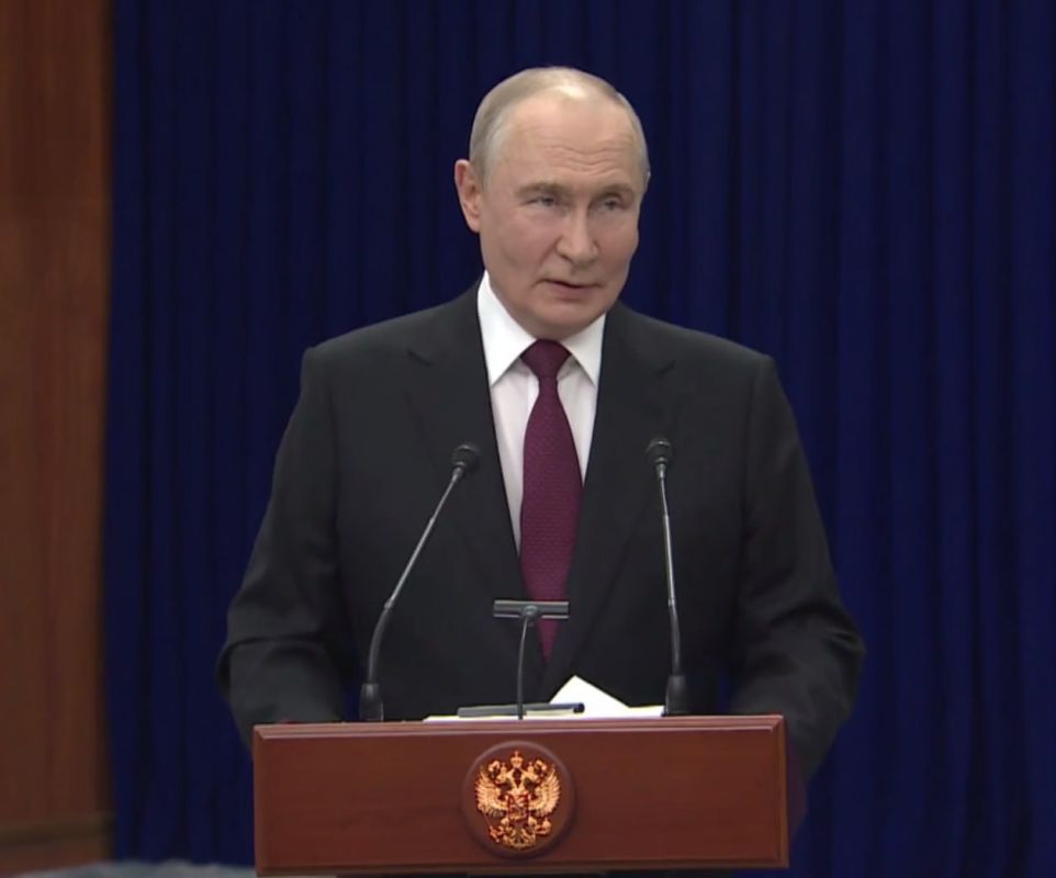 Переговоры по Украине сейчас заморожены — Путин