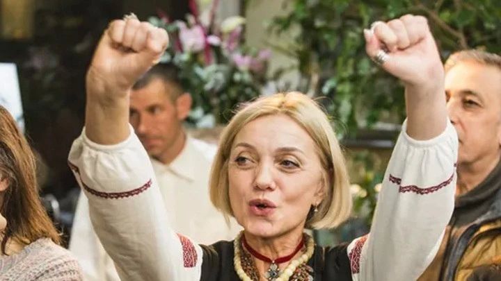 Мовный омбудсмен Ивановская напомнила родителям о штрафах за использование русского языка в школьных чатах