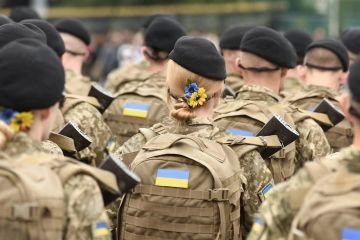 Обсуждение мобилизации женщин на Украине указывает на нехватку кадров в ВСУ – RS