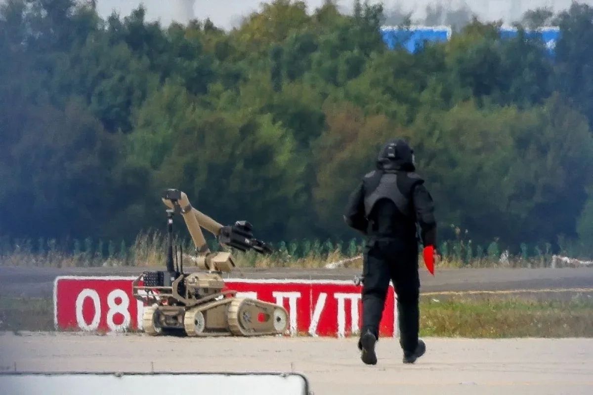 Немцы в сети высмеяли идею о «русском дроне» в аэропорту Лейпциг