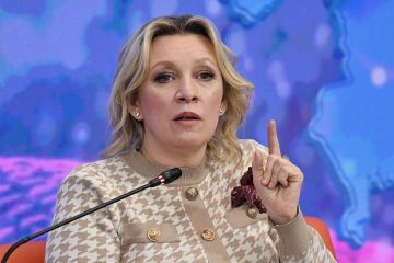 Захарова назвала угрозы Зеленского в адрес гражданской авиации терроризмом