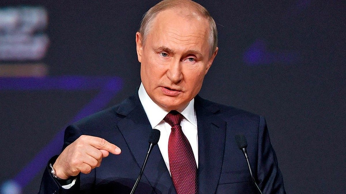 Путин: на Украине людей вылавливают как бездомных собак и силой отправляют в бои